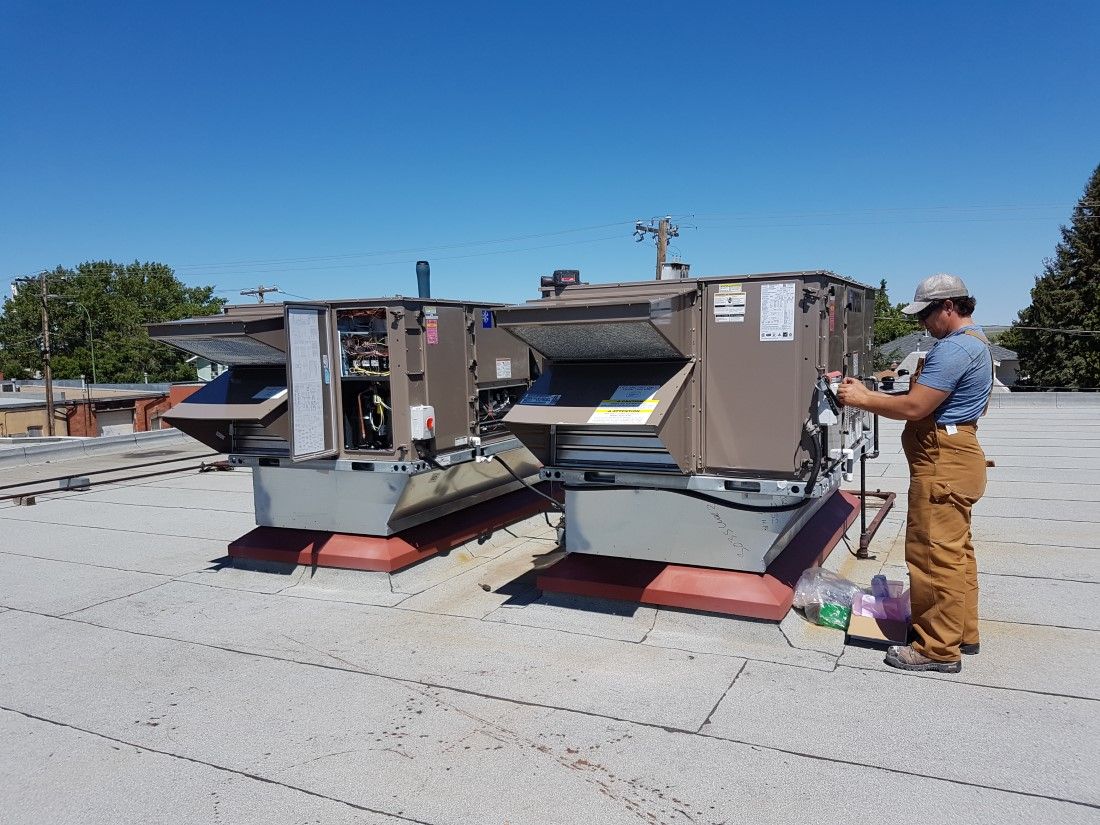 Rooftop unit service